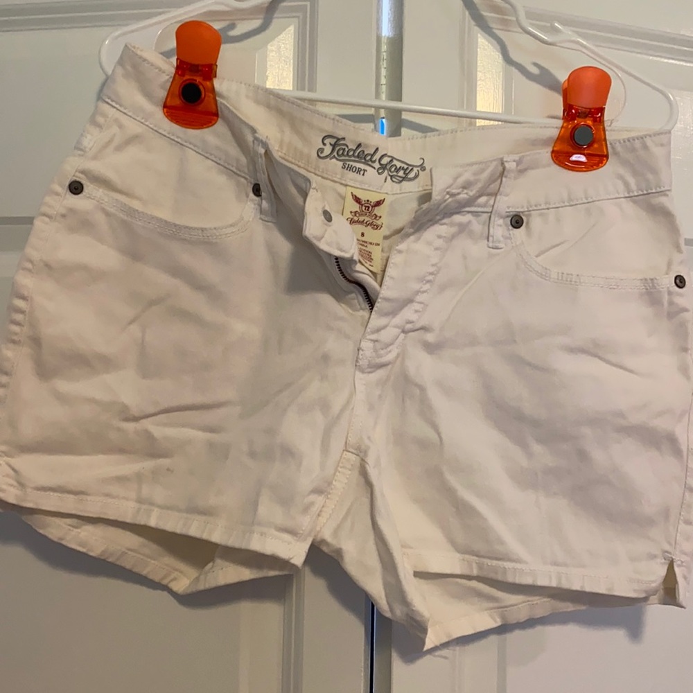 Cute white shorts